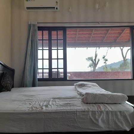 Abiyal Mountain Stay Madikeri Exteriör bild